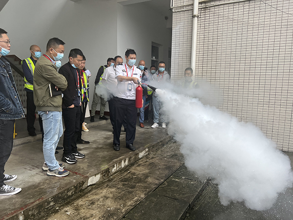 1653009521122808.jpg 消委會(huì)組織開(kāi)展兼職消防員技能培訓(xùn)工作2.jpg